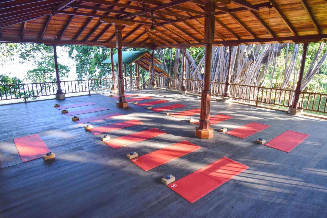 Amaru Wellbeing Resort チナンデガ エクステリア 写真